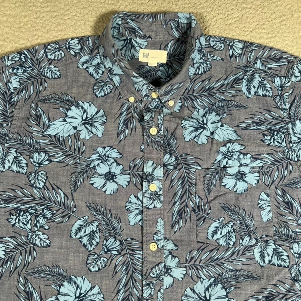 Gap Shirt Mens XL Blue Floral Chambray Button Down Casual Preppy 100% Cotton